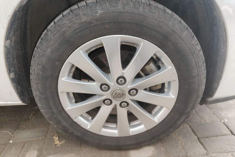 Used Buick GL8 2018 28T Luxury Model China VI Standard