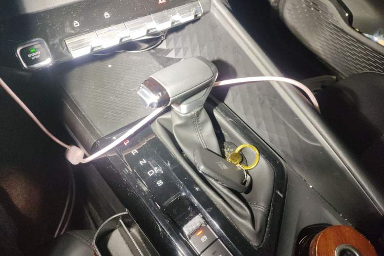 Used Baojun Valli 2021 1.5T Yili Pasture CVT Luxury Model Gear Lever