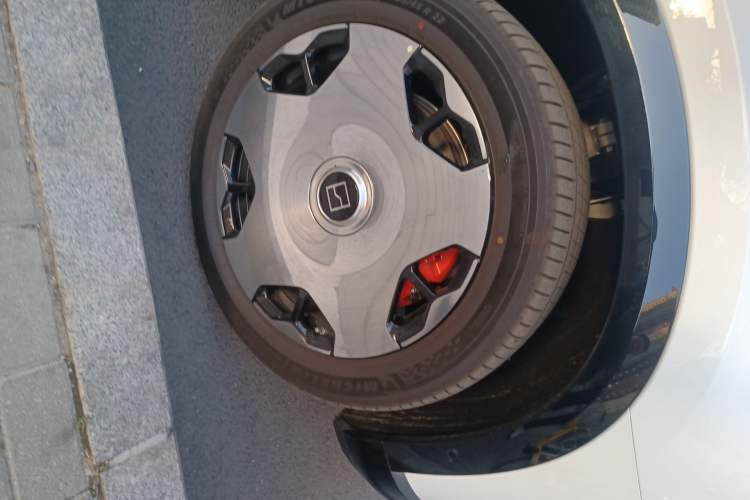 Used Zeekr 9X 2025 Hyper Edition Right Front Wheel Hub