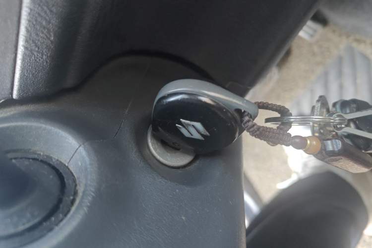 Used Suzuki Jimny 2011 1.3 AT Two-Tone Navigation Version Vehicle Key