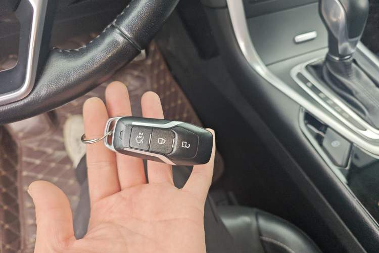 Used Ford Edge 2016 EcoBoost 245 Four-Wheel Drive Titanium 7-Seater