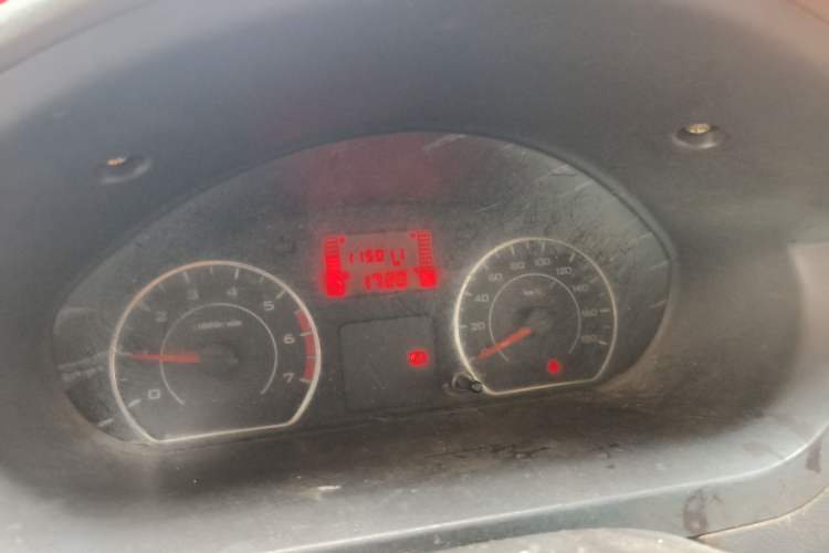 Used Wuling Rongguang V 2016 1.5L Practical Version Non-Power-Assisted Instrument Cluster