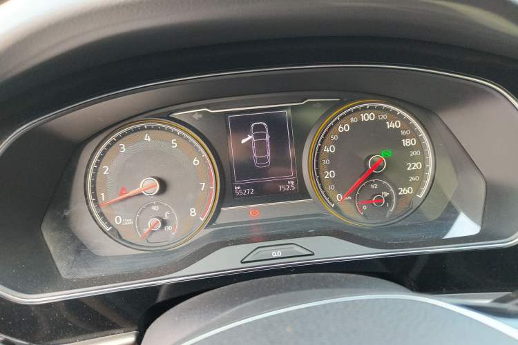 Used Volkswagen Passat 2019 330TSI Elite Edition China VI Instrument Cluster