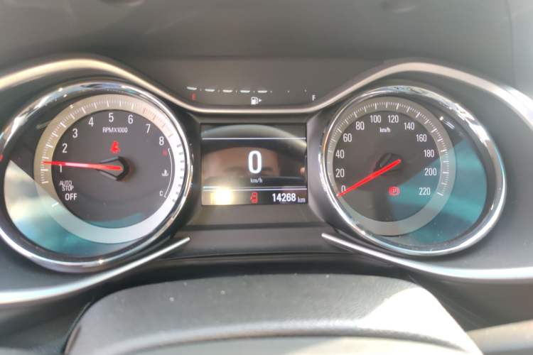 Used Chevrolet Orlando 2020 Light Hybrid Redline 530T Automatic Enjoyment Edition (5+2 Models) Instrument Cluster