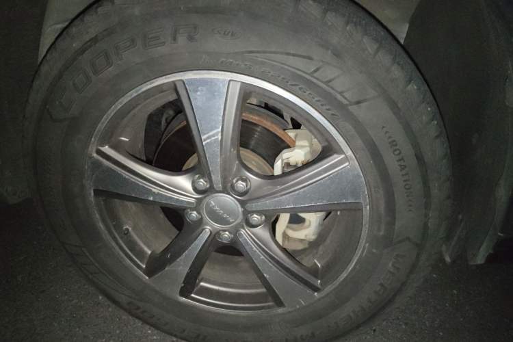 Used Haval H6 2015 Revised Version Sport Edition 1.5T Manual Transmission Two-Wheel Drive Elite Grade Right Front Wheel Hub