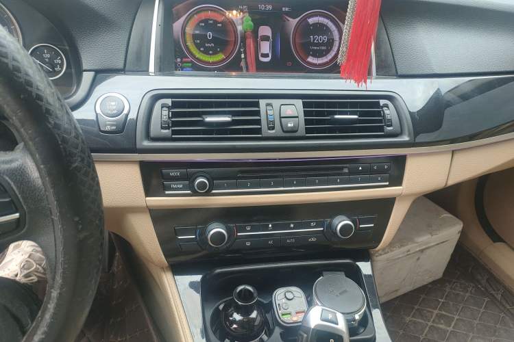 Used BMW 5 Series 2013 520Li Elegant Edition
