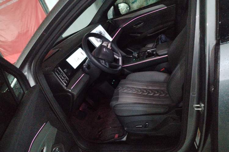 Used BYD Song L DM-i 2025 Intelligent Driving Version 160 km Beyond-Range Type Driver Seat