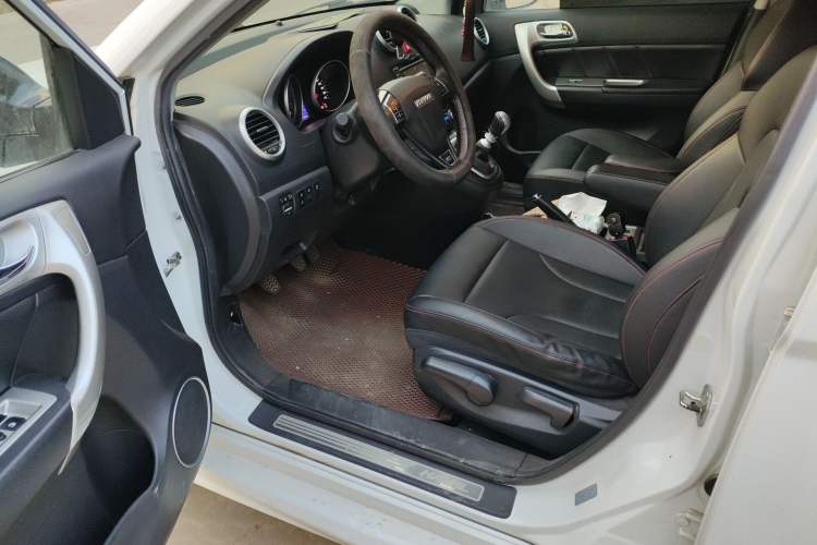 Used Haval H6 2016 Upgraded Model 1.5T Manual Two-Wheel Drive Elite Version
