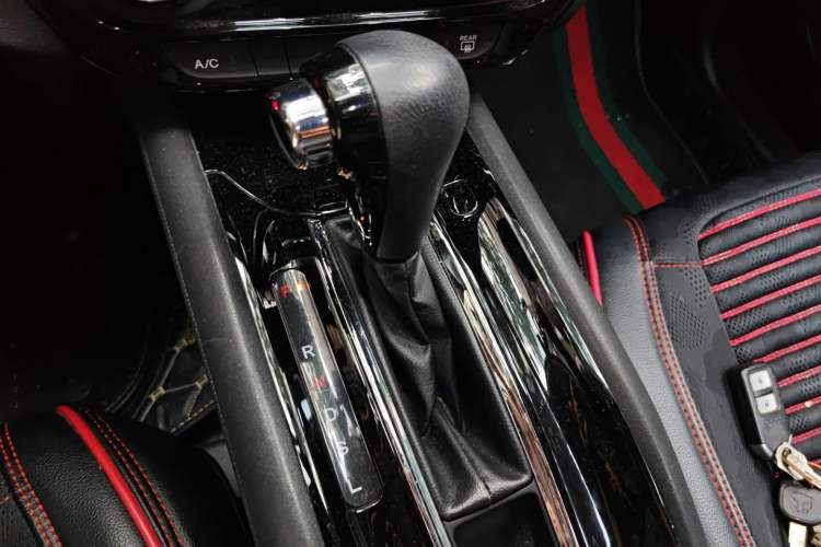 Used Honda Vezel 2019 1.5L CVT Luxury Model China VI