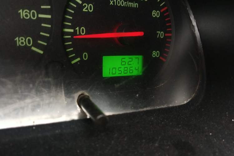 Used Jinbei Hiace 2020 2.0L Express King Series Deluxe Van High Roof China VI Standard 1TZS
