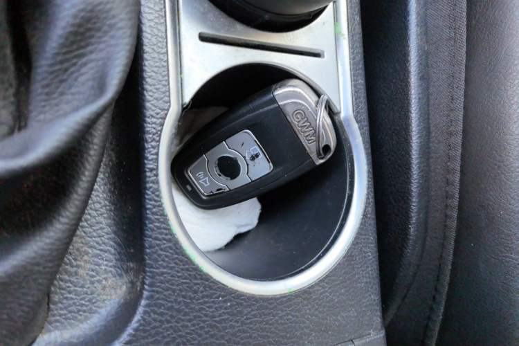 Used Haval H6 2015 Revised Version Sport Edition 1.5T Manual Transmission Two-Wheel Drive Elite Grade
