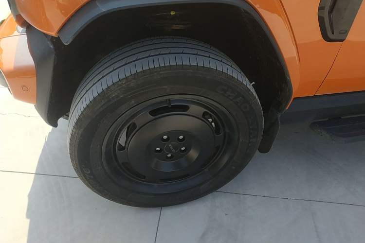 Used iCAR V23 2026 Model 401 Two-Wheel Drive Super Sports Edition Left Front Wheel Hub