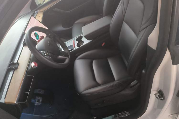 Used Tesla Model Y 2021 Long-Range All-Wheel-Drive Version