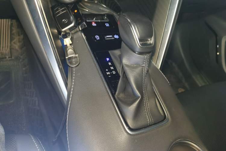 Used Toyota Harrier 2022 2.0L CVT Two-Wheel Drive Deluxe Edition Gear Lever