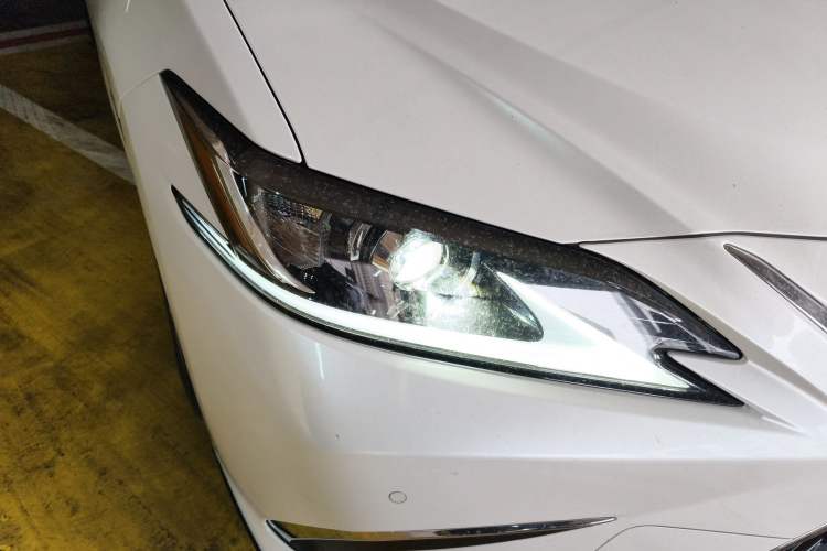 Used Lexus ES 2021 300h Excellence Edition