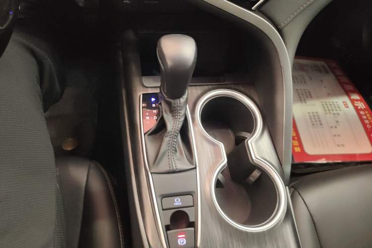 Used Toyota Camry 2021 2.0G Luxury Edition Gear Lever