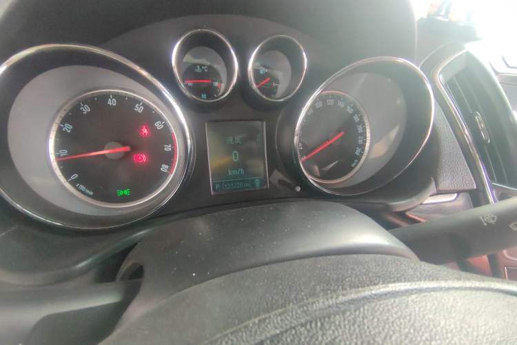 Used Buick Regal 2015 1.6T Leading Technology Model Instrument Cluster