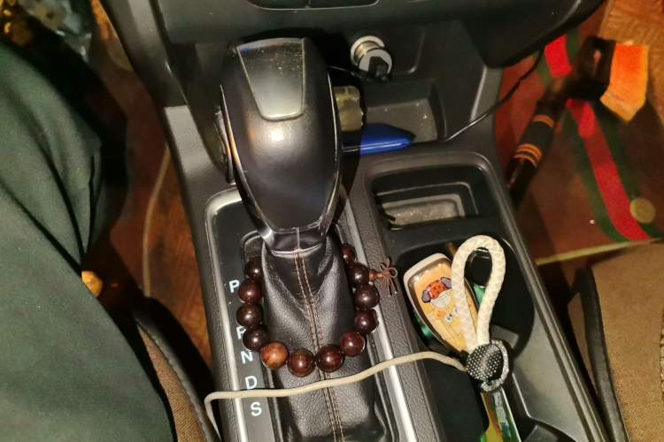 Used Ford Kuga 2018 EcoBoost 180 Two-Wheel-Drive Cognac Special Edition Gear Lever