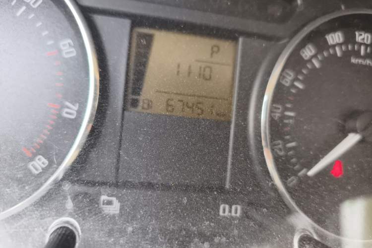 Used Skoda Fabia 2012 1.6L Scout Odometer Close Up
