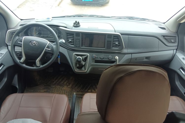 Used SAIC MAXUS Xintu V80 2025 Value Edition Aoyuntong 2.0T Manual Short Wheelbase Mid-Height 127 Ps 7/9 Seats
