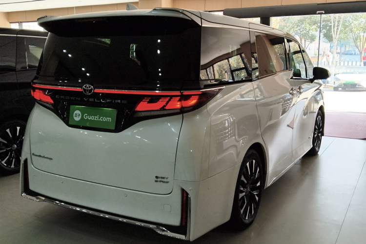 Used Toyota Vellfire 2024 Crown Dual-Engine 2.5L Ultimate Edition
