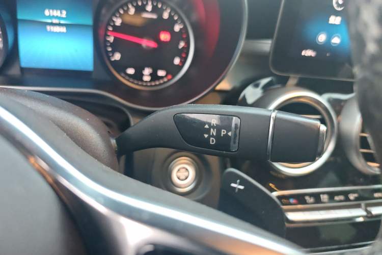 Used Mercedes-Benz GLC 2020 GLC 260 L 4MATIC Dynamic Model Gear Lever