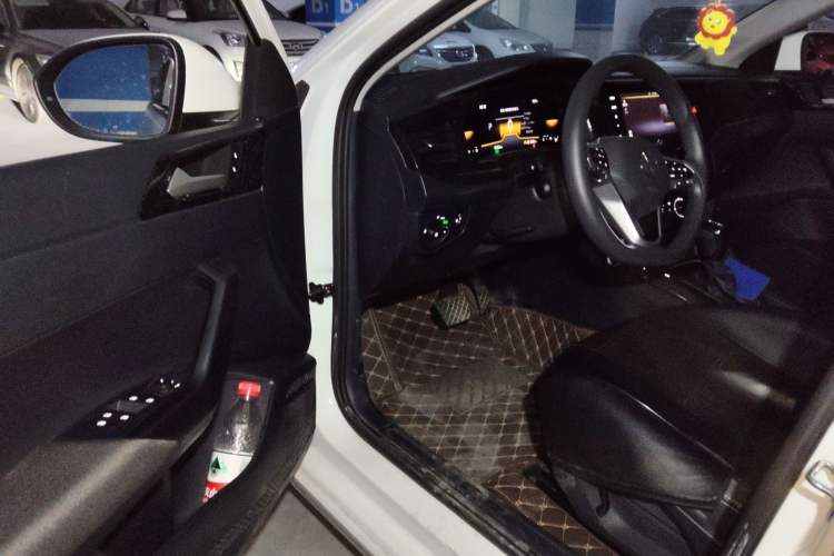 Used Volkswagen Lavida 2025 New Sharp 1.5L Outstanding New Edition Interior 3