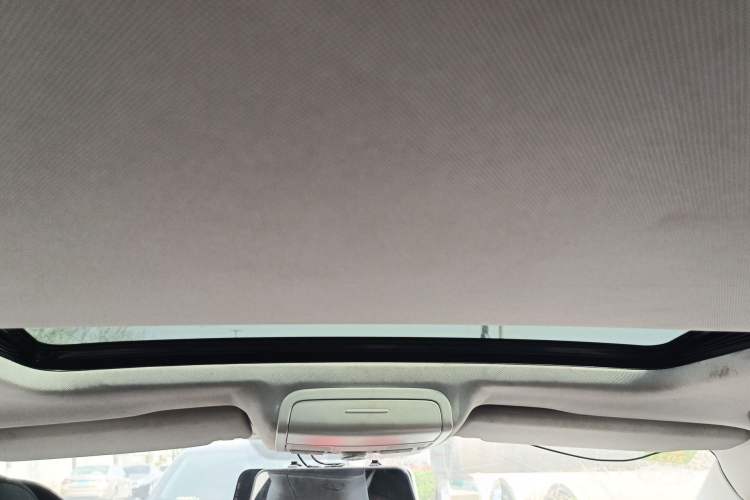 Used Volkswagen Sagitar 2014 1.6L Automatic Comfort Model Headliner