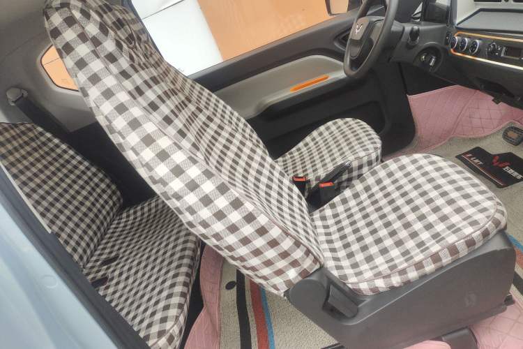 Used Wuling Hongguang MINIEV 2020 Zizai Version Lithium-NMC Right Front Seat