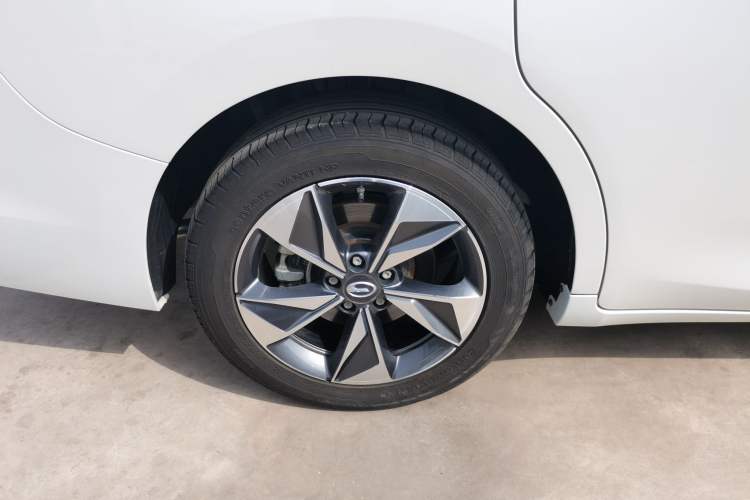 Used GAC Trumpchi M6 2023 PRO 270T DCT Luxury Edition Right Rear Wheel Hub