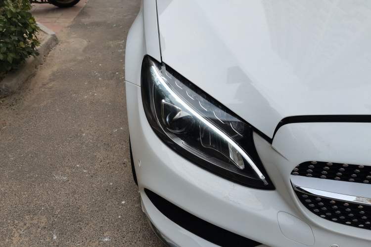 Used Mercedes-Benz C-Class 2015 C 200 station wagon
