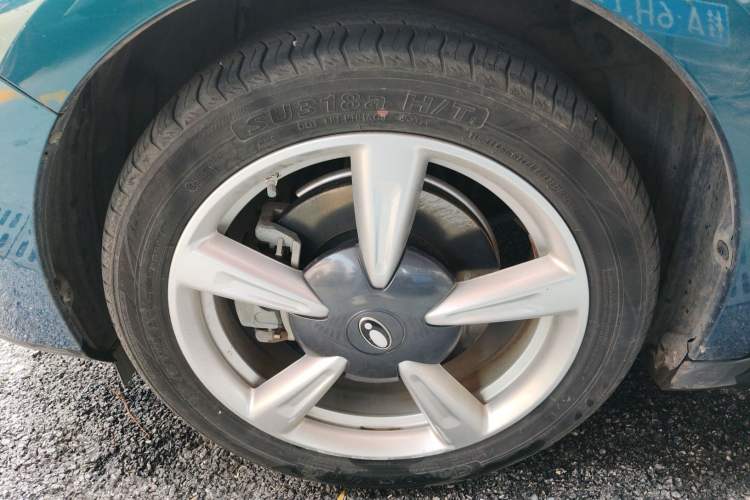 Used ORA Good Cat 2023 401 km Standard Range Luxury Version Lithium Iron Phosphate Exterior 4