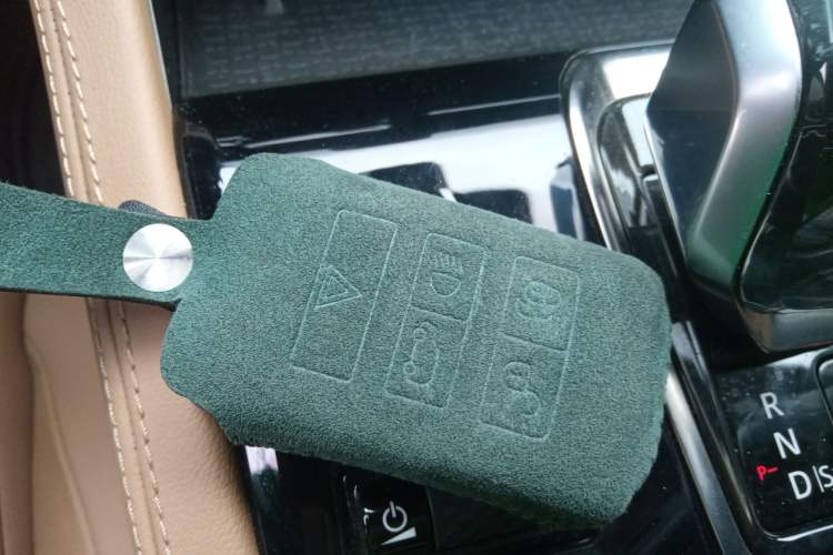 Used Jaguar XFL 2024 2.0T P250 Two-Wheel Drive Prestige Luxury Edition