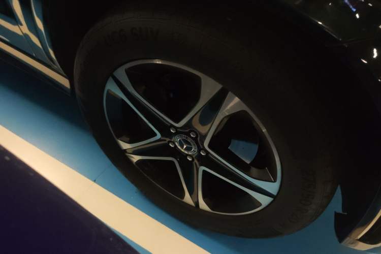 Used Mercedes-Benz GLE New Energy 2021 GLE 350 e 4MATIC Right Front Wheel Hub