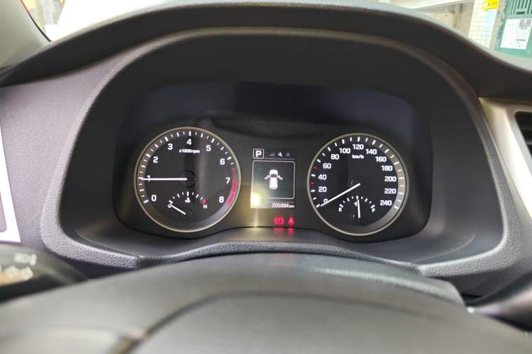 Used Hyundai Tucson 2018 1.6T Dual-Clutch Two-Wheel Drive 15th Anniversary Special Edition Instrument Cluster