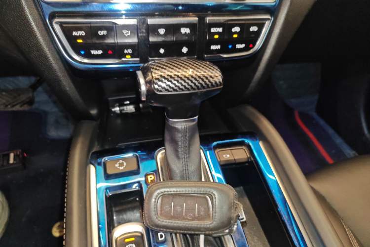 Used GAC Trumpchi GS8 2017 320T Two-Wheel Drive Luxury Smart Connectivity Version (7 Seats)