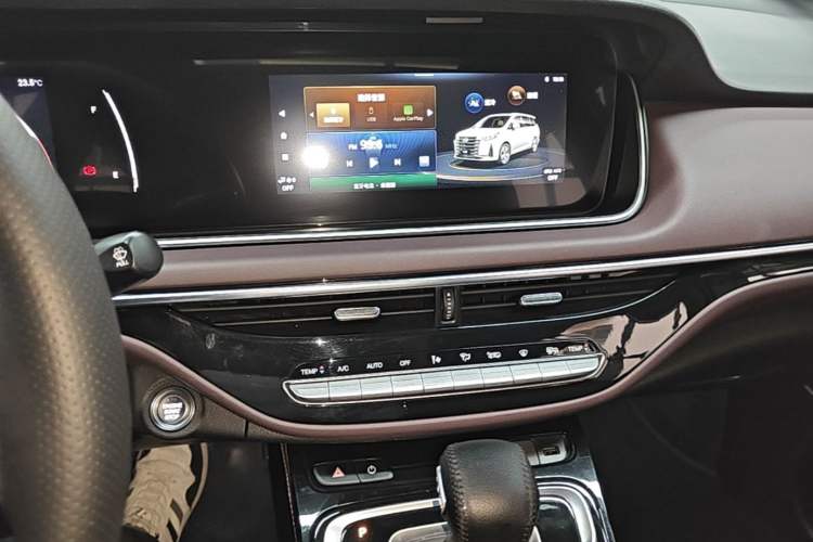 Used GAC Trumpchi M6 2023 PRO 270T DCT Luxury Edition
