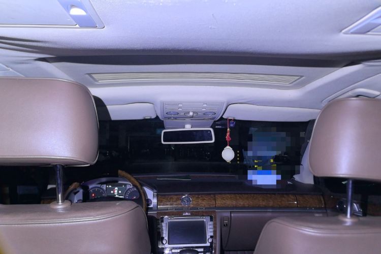 Used Volkswagen Phaeton 2011 3.6L V6 5-Seater Extended Business Edition Headliner