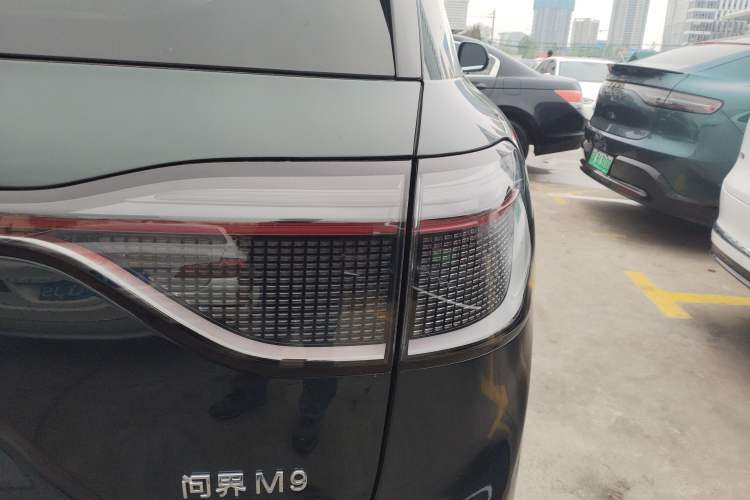 Used Hima AITO M9 2024 Range-Extended Ultra Version 52 kWh 5-Seater Model Right Rear Taillight