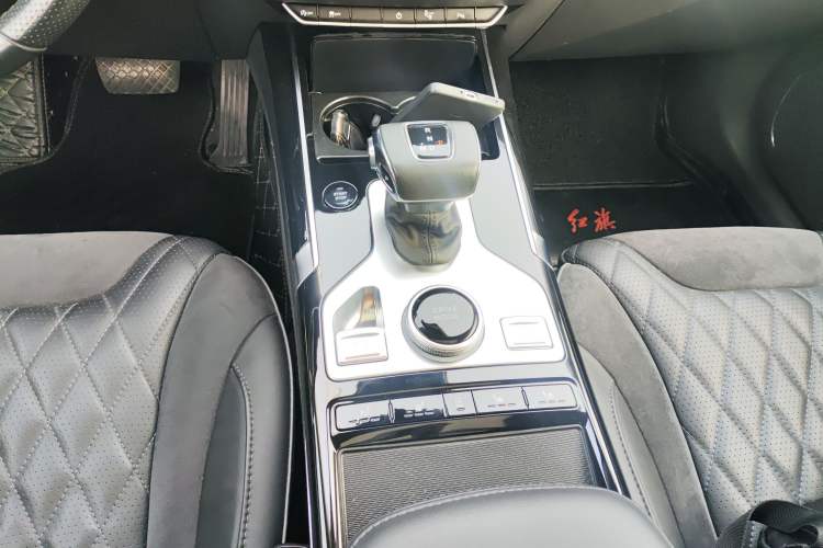 Used Hongqi HS5 2019 2.0T Smart Connect Flagship All-Wheel-Drive Version Gear Lever