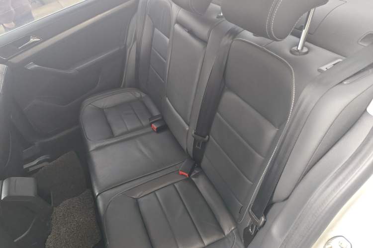 Used Volkswagen Lavida 2015 1.6L Automatic Comfort Edition