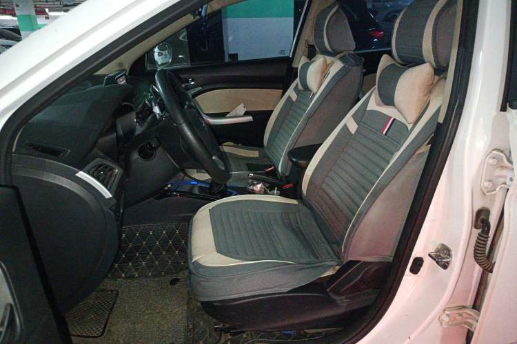 Used Changan Alsvin V7 2015 1.6L Manual Enjoyment Model China IV Standard