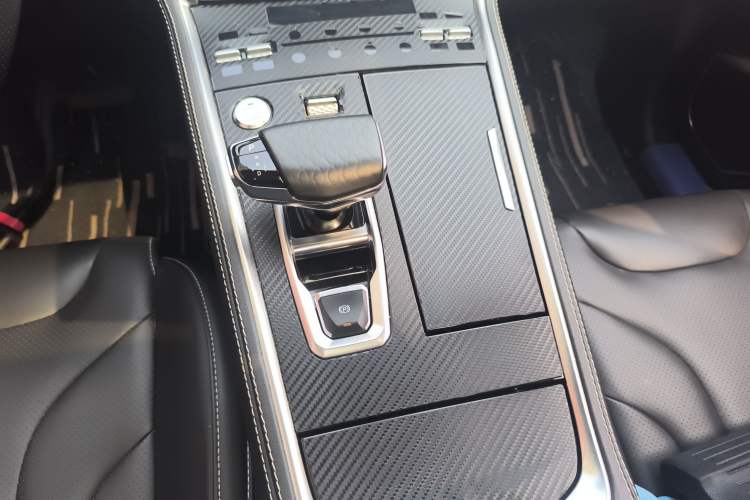 Used CHANGAN CS85 COUPE 2019 2.0T Automatic Version China V Standard Gear Lever