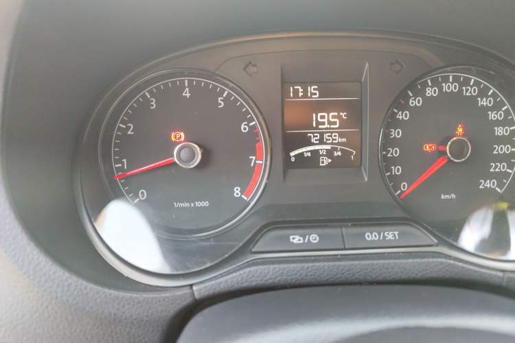 Used Volkswagen Polo 2014 1.4L Manual Fashion Edition
