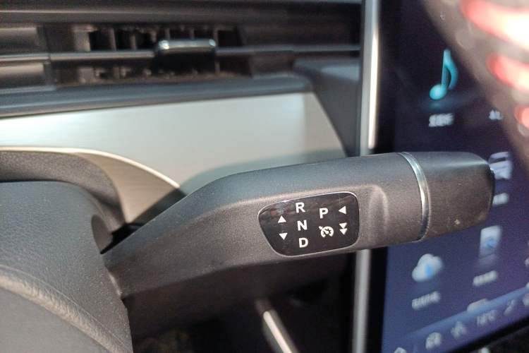 Used NETA V 2022 Pro Long-Range Smart Edition Gear Lever