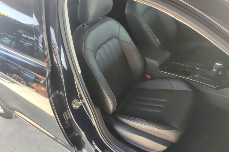 Used Volkswagen Passat 2022 280TSI Business Edition Right Front Seat