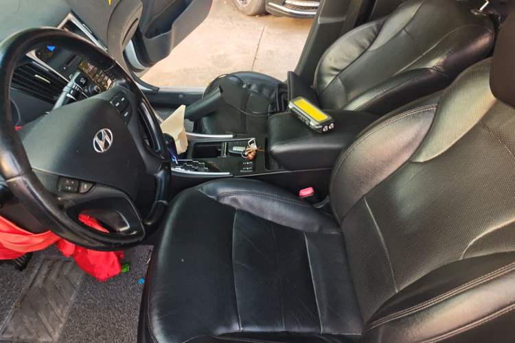 Used Hyundai Sonata 2015 Classic 2.0L Automatic Luxury Edition Left Front Seat