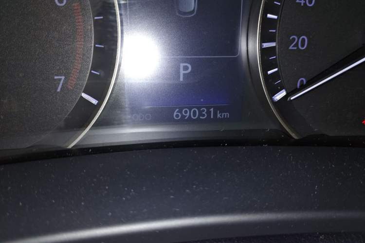 Used Lexus RX 2016 300 4x4 Elegant Edition China V-standard Odometer Close Up