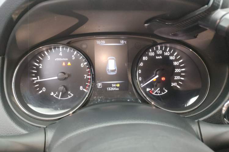 Used Nissan X-Trail 2023 Classic 2.0L Two-Wheel Drive Smart Connect Premium Edition Instrument Cluster