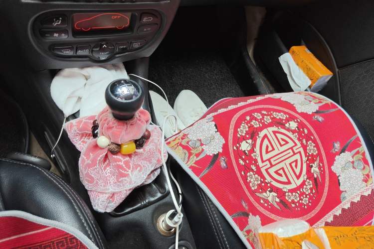 Used Peugeot 207 2010 Hatchback 1.4L Manual Yule Edition Gear Lever